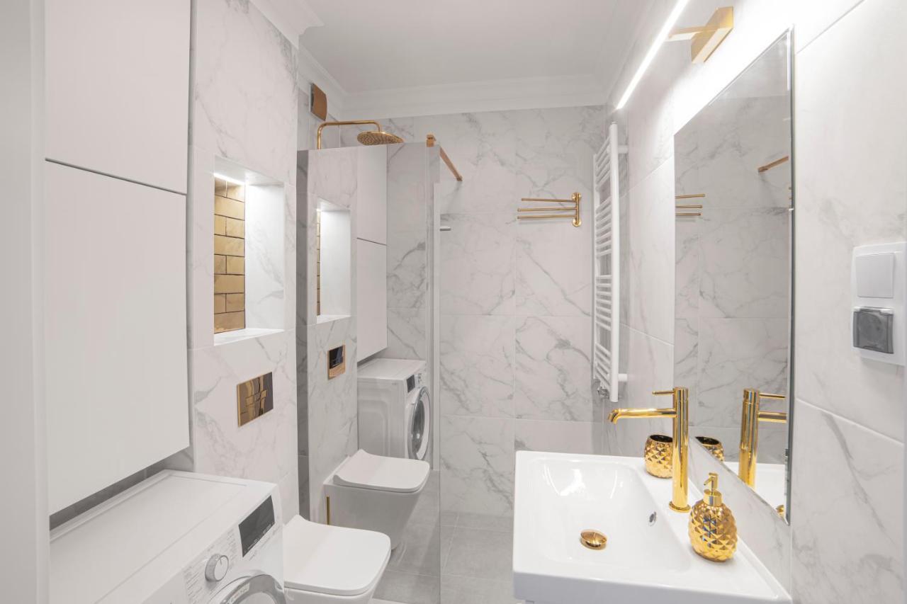 Giraffe Glamour Gdansk Bagian luar foto