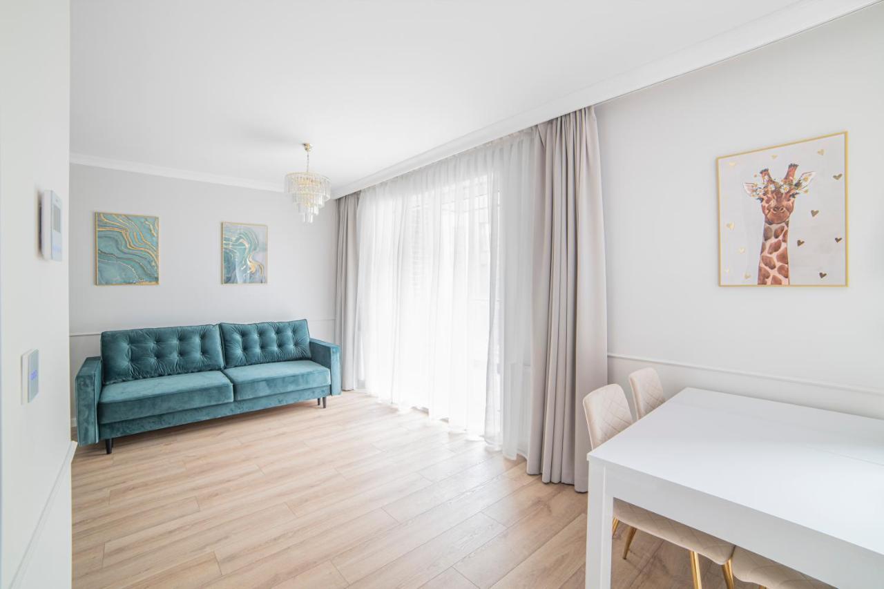 Giraffe Glamour Gdansk Bagian luar foto
