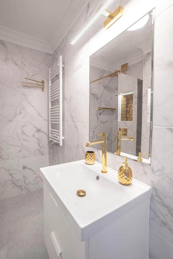 Giraffe Glamour Gdansk Bagian luar foto